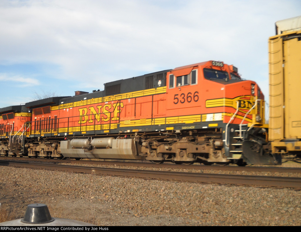 BNSF 5366